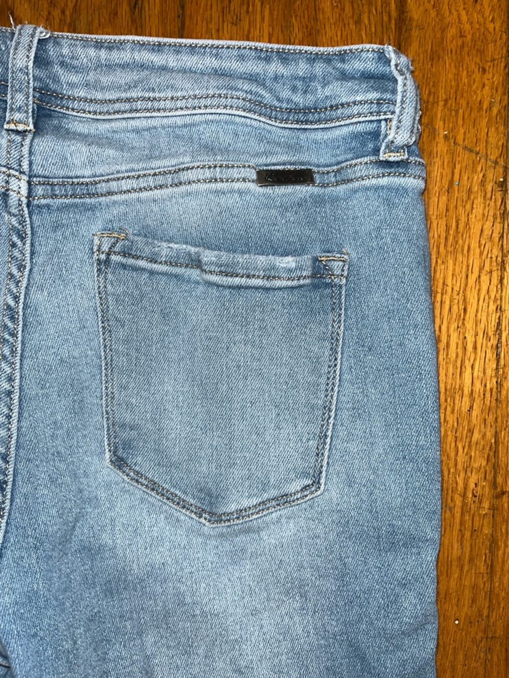KanCan Light Wash Flared Women’s Jeans - High Rise, Raw Hem Size 29 - Picture 9 of 11